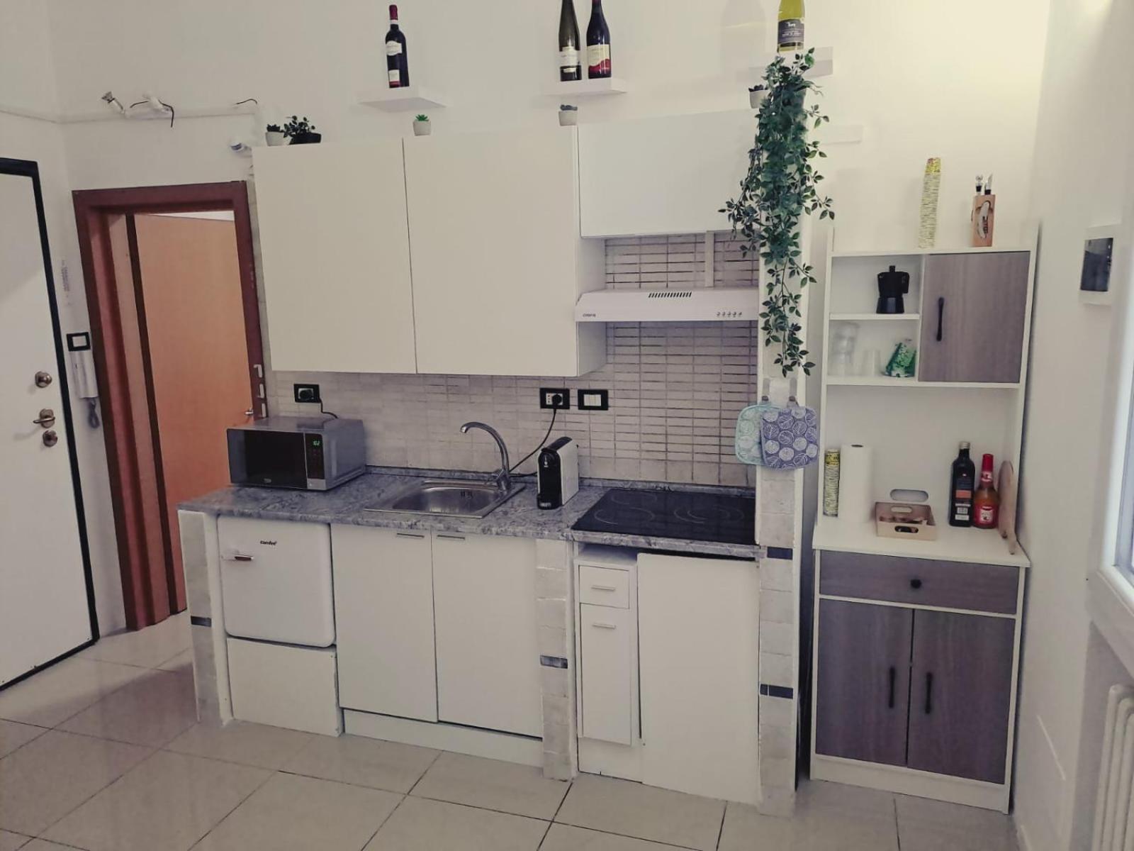 Fiera Bolognina - Komodo - Appartamento Completo Con Giardino E Parcheggio Privato Bologne Extérieur photo