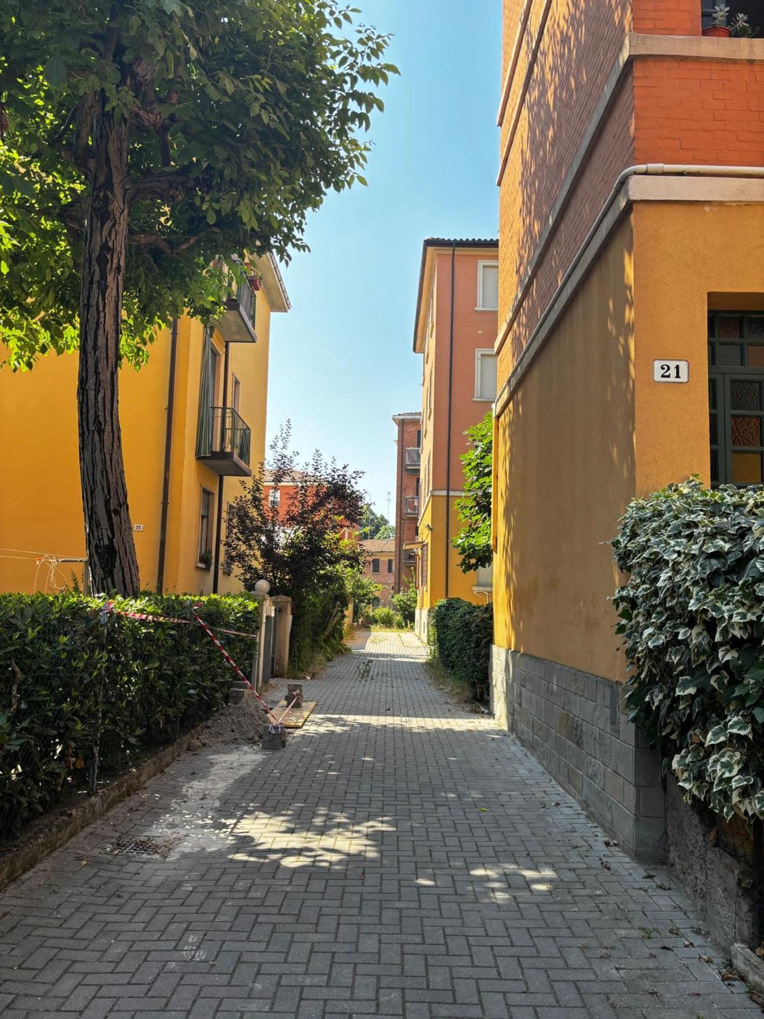 Fiera Bolognina - Komodo - Appartamento Completo Con Giardino E Parcheggio Privato Bologne Extérieur photo
